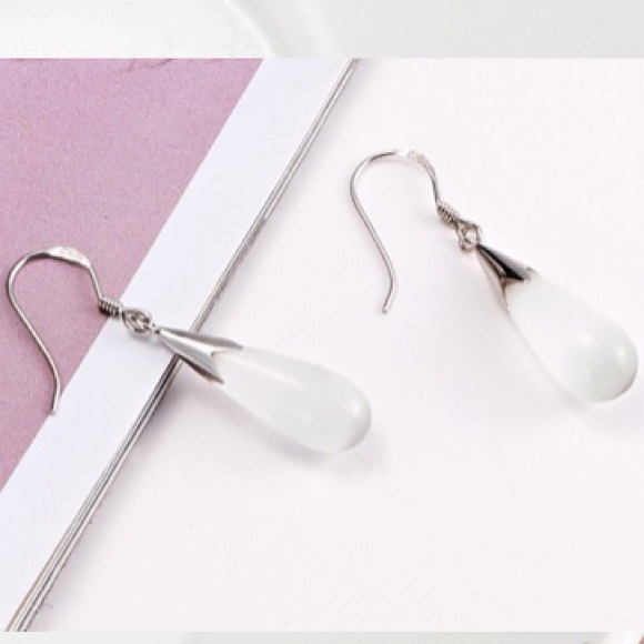 NEW!๐๐TRANSLUCENT OPAL TEARDROP WATER DROPS!๐๐ - Picture 5 of 8